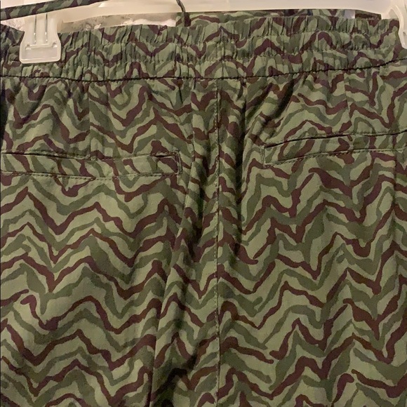 3/$25 Ladies 8/10 pants NWOT - Picture 9 of 9